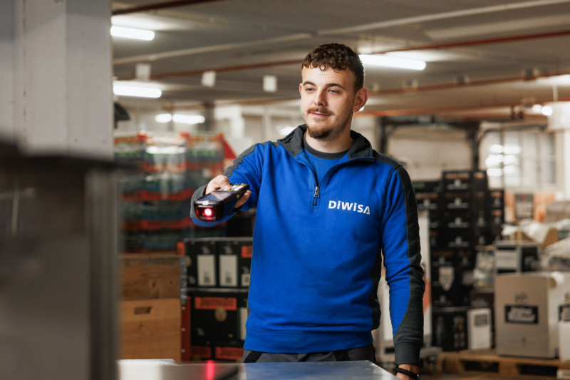 Milan Nesic, Mitarbeiter Logistik